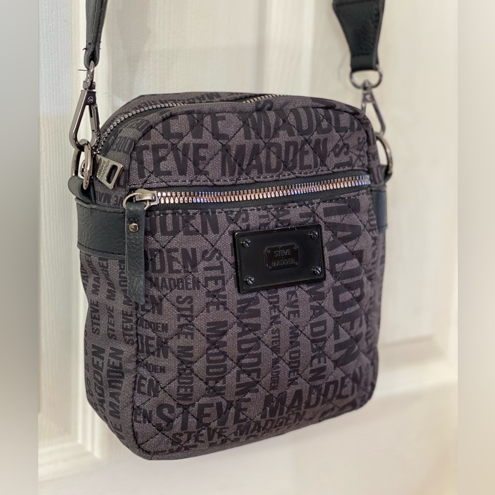 Steve Madden mini logo crossbody bags in excellent condition measure 8 by 8 inch